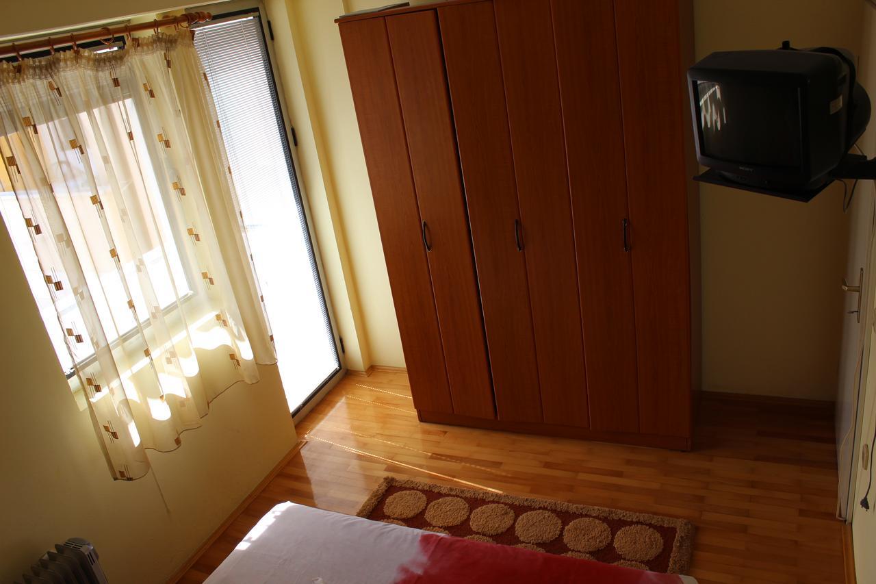 Teona Apartment Ohrid Bagian luar foto